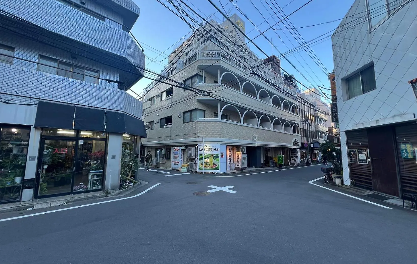 X43新宿中心 超级商圈 交通枢纽 新宿车站8分钟 最大4人 Shinjuku Center 8 Mins To St Max 4P 直达新宿 涉谷 表参道 品川 池袋 上野 代代木 银座 原宿 Токио Апартаменты